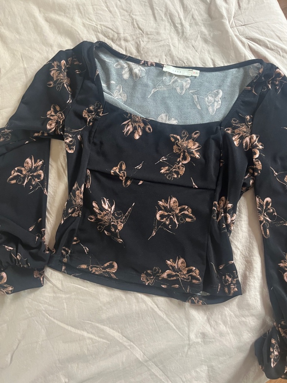 Lush Black Floral Scoop Neck Long Sleeve Crop Top